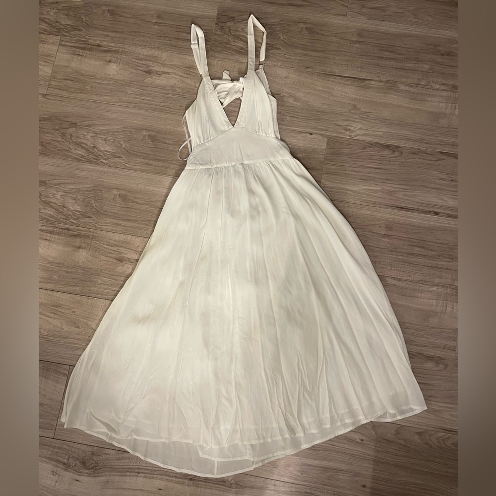 Lulu white midi dress size L